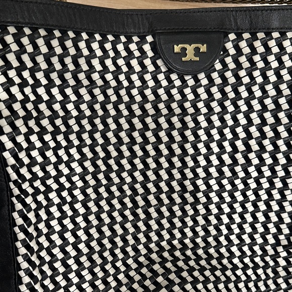 Rare Tory Burch woven Black and White Tote Bag - Picture 5 of 6